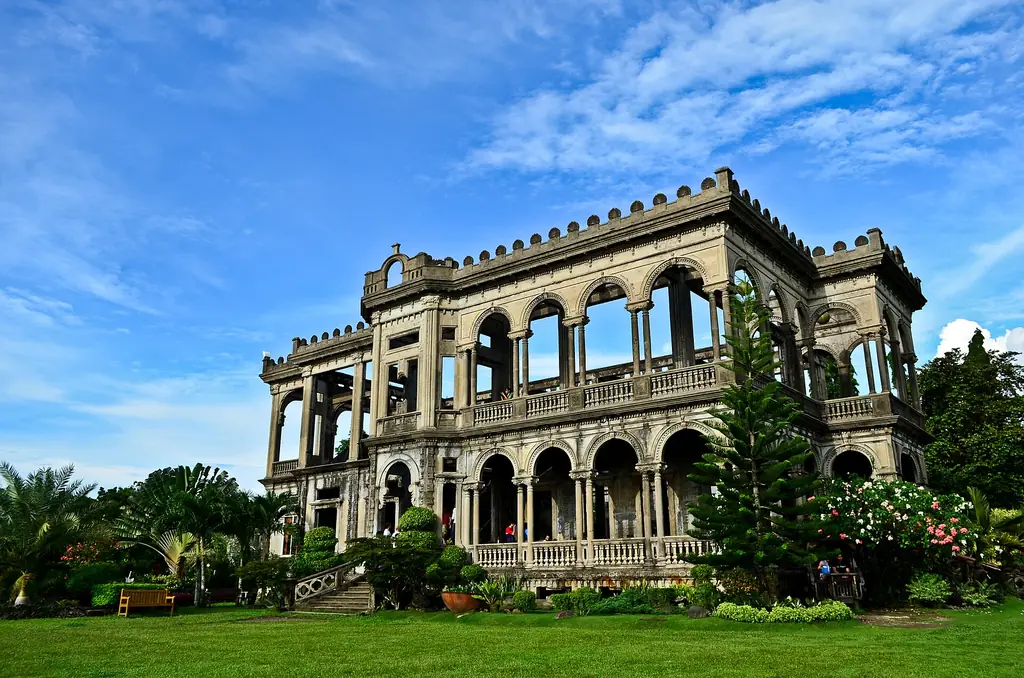 The Ruins, a mansion shell in Talisay, Negros Occidental
