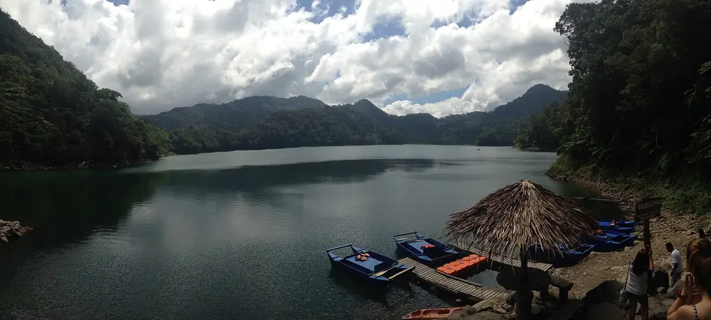 Lake Balinsasayao in the forested Twin Lakes Natural Park